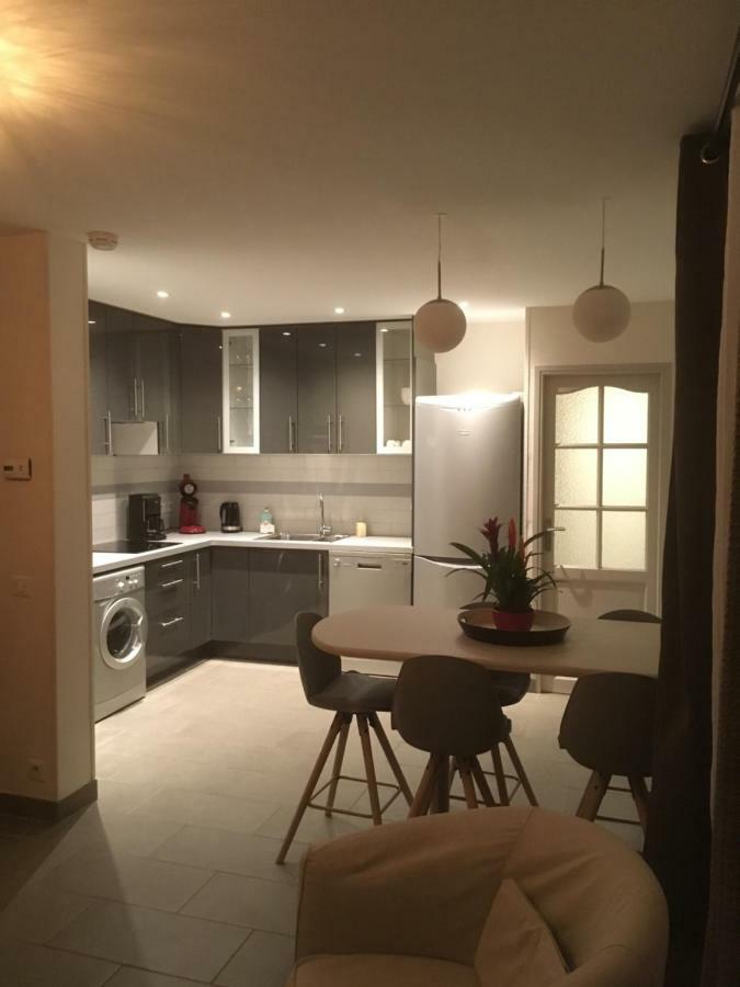 Au Tilleul Apartment Mezieres-sur-Seine Exterior photo