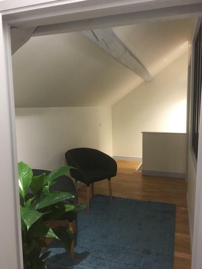 Au Tilleul Apartment Mezieres-sur-Seine Exterior photo